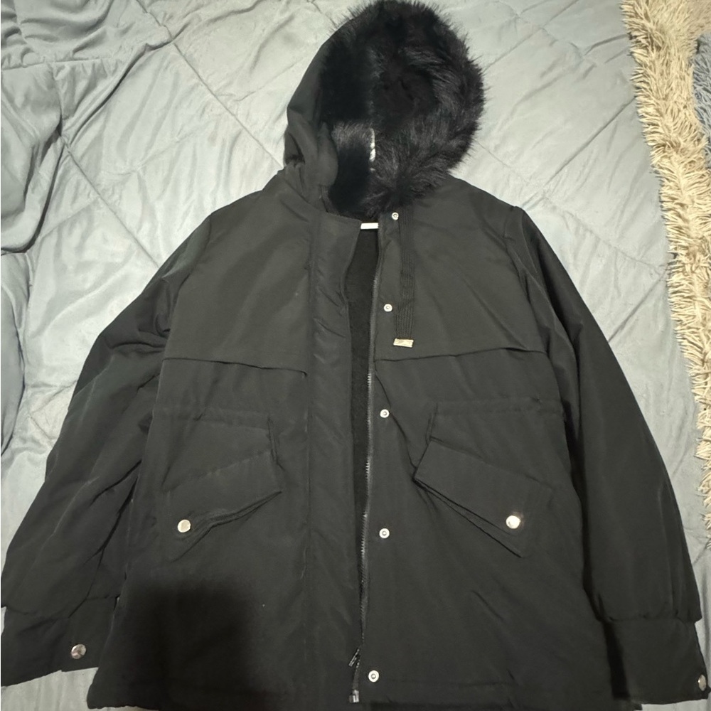 SHEIN women’s Large Black Puffer Jacket with Hood